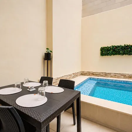 Modern Duplex With Private Pool & Ac Malta Διαμέρισμα *