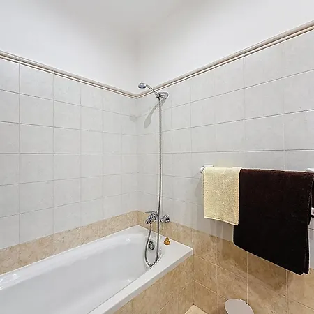 Modern Duplex With Private Pool & Ac Malta Διαμέρισμα *