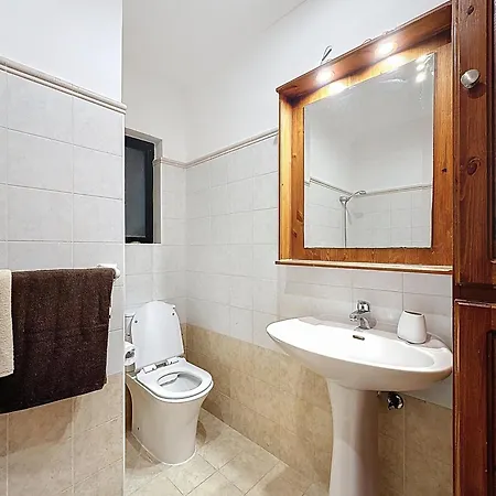 Modern Duplex With Private Pool & Ac Malta *